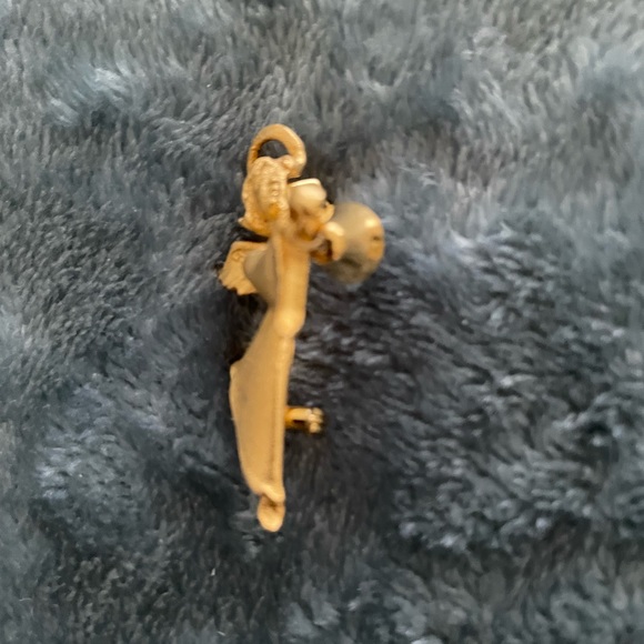 Vintage EUC Robyn Rush Christmas angel pin with movable dangling bell - Picture 5 of 7